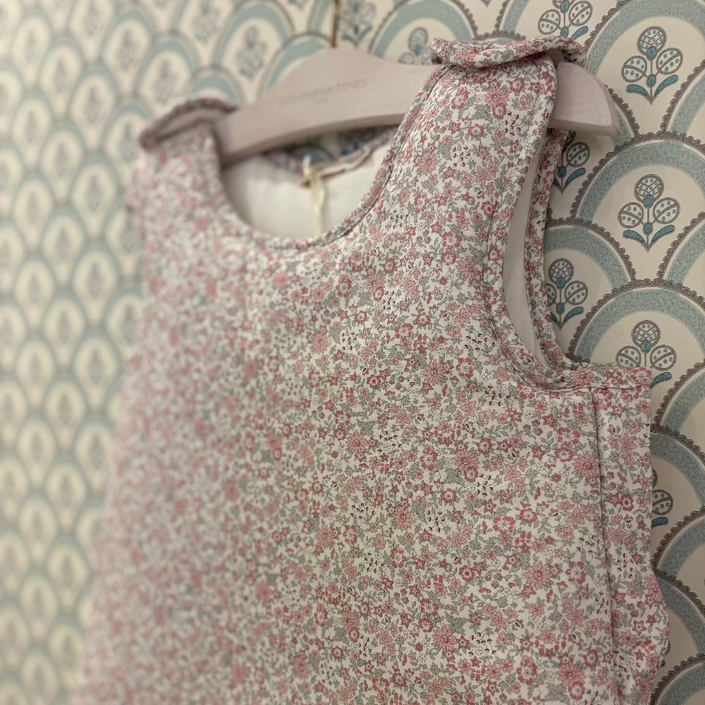 Gigoteuse T2 mouton à la maison