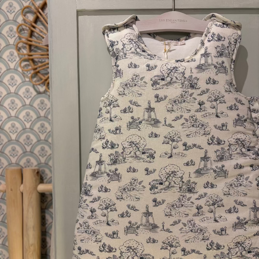 Gigoteuse T2 mouton à la maison Les Enfantines