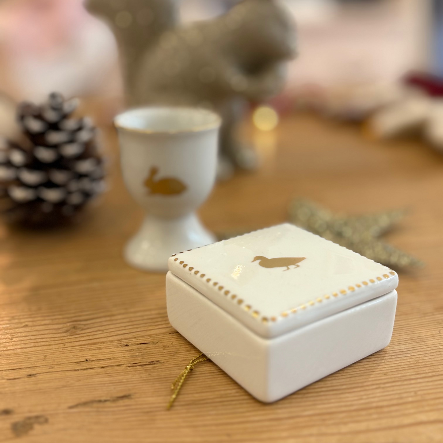 Coquetier en porcelaine & or Les Enfantines